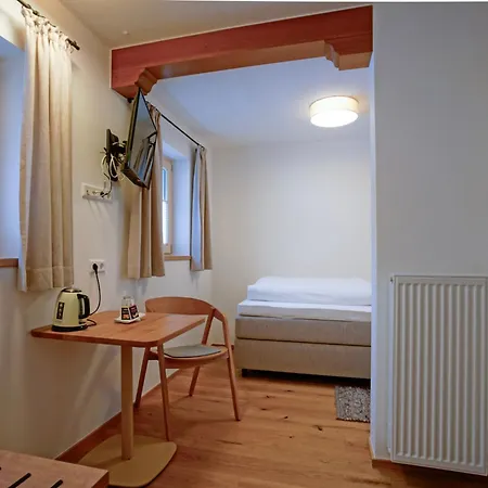 Gaestehaus Am Kurparkweg, Fruehstueckspension Casa de hóspedes 3*